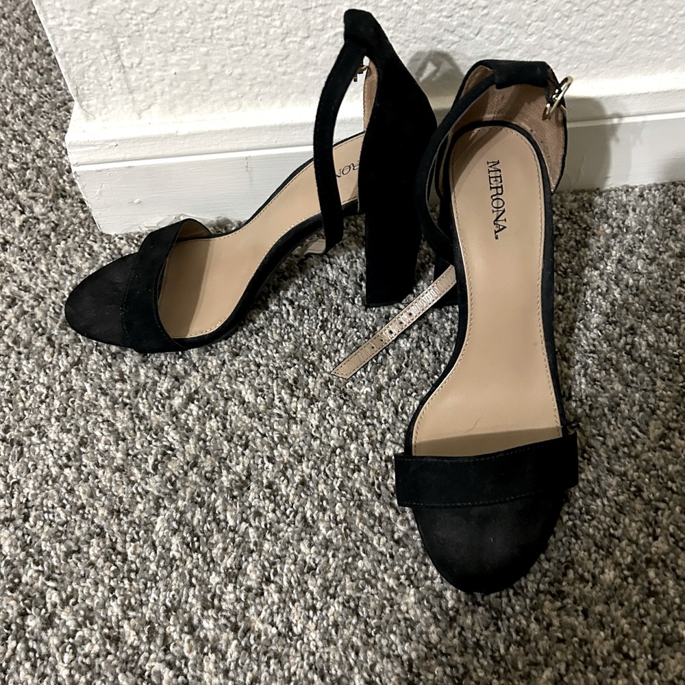 Black Merona Strappy Sandal Heel
